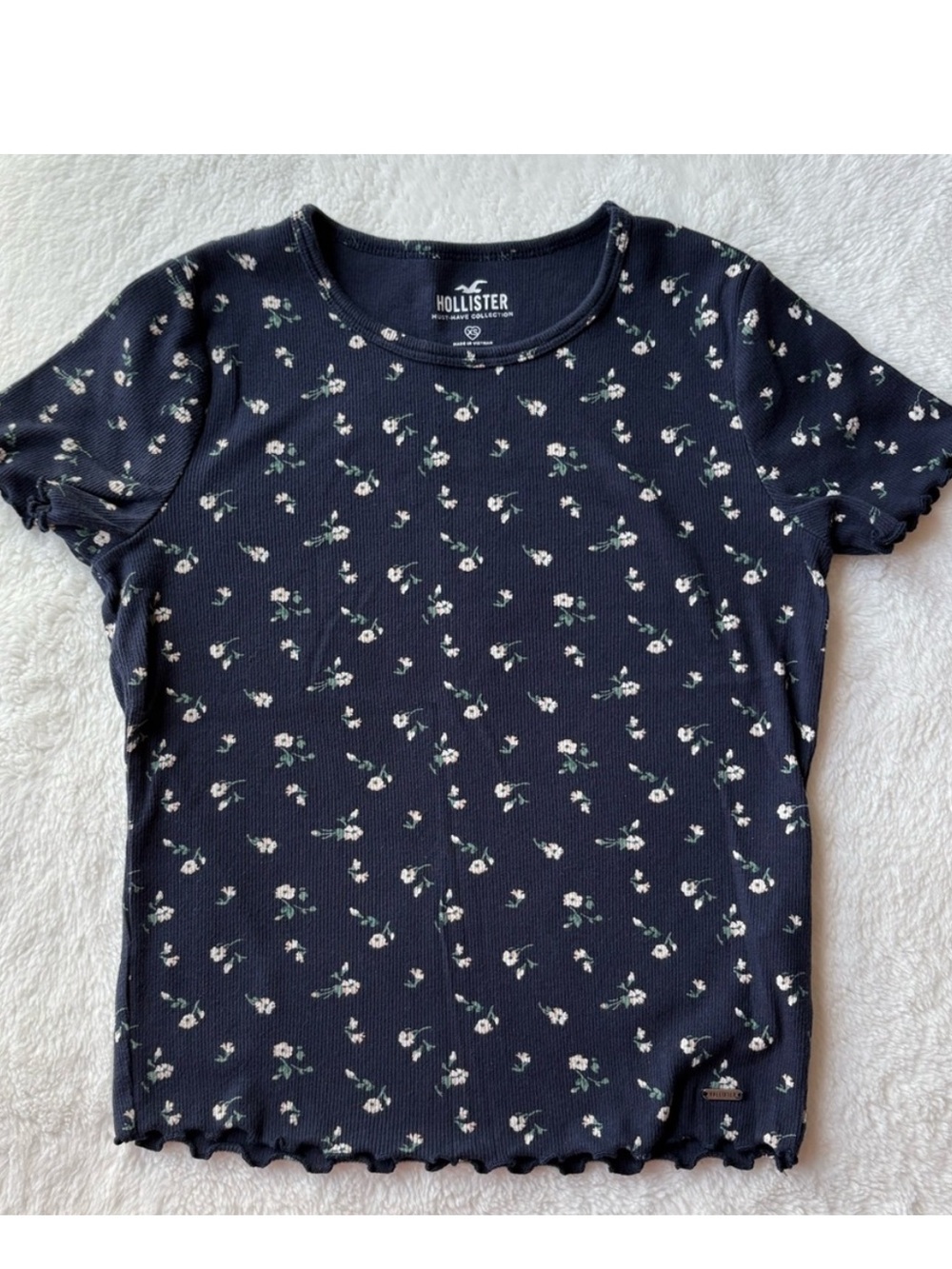 Hollister Must Have Collection Navy Floral Tee